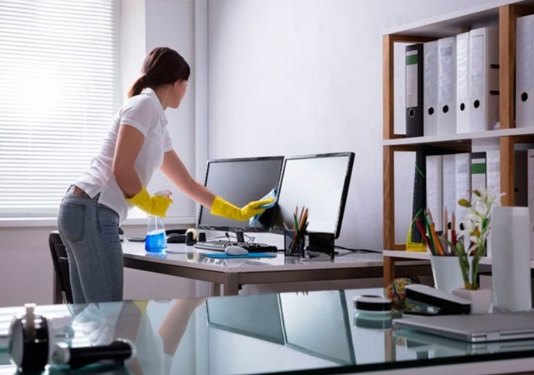 Helpful Tips To Keep Your Office Clean