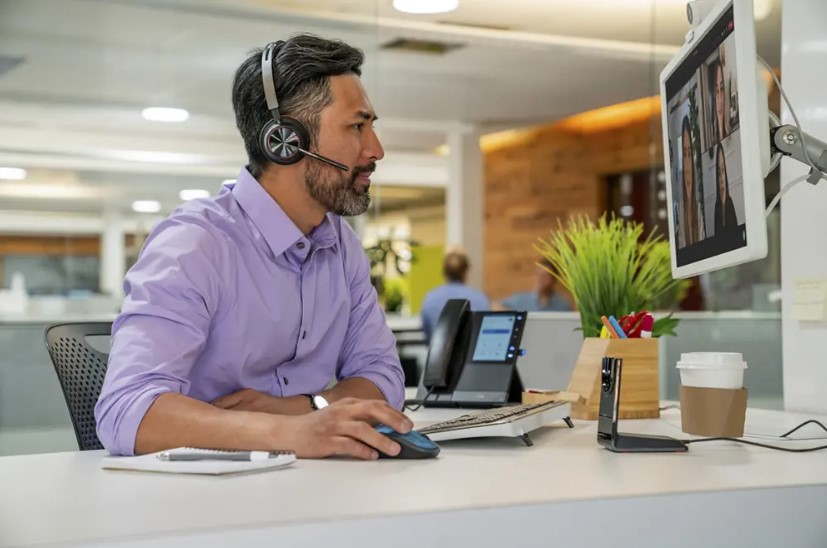 5 Crucial Points When Choosing Poly Headsets for Remote Work